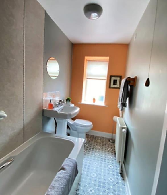 St John'S Flat Spacious Accomodation Dalry  Extérieur photo