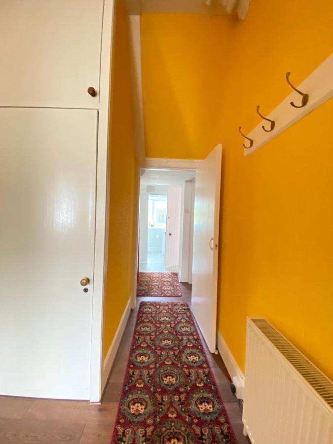 St John'S Flat Spacious Accomodation Dalry  Extérieur photo